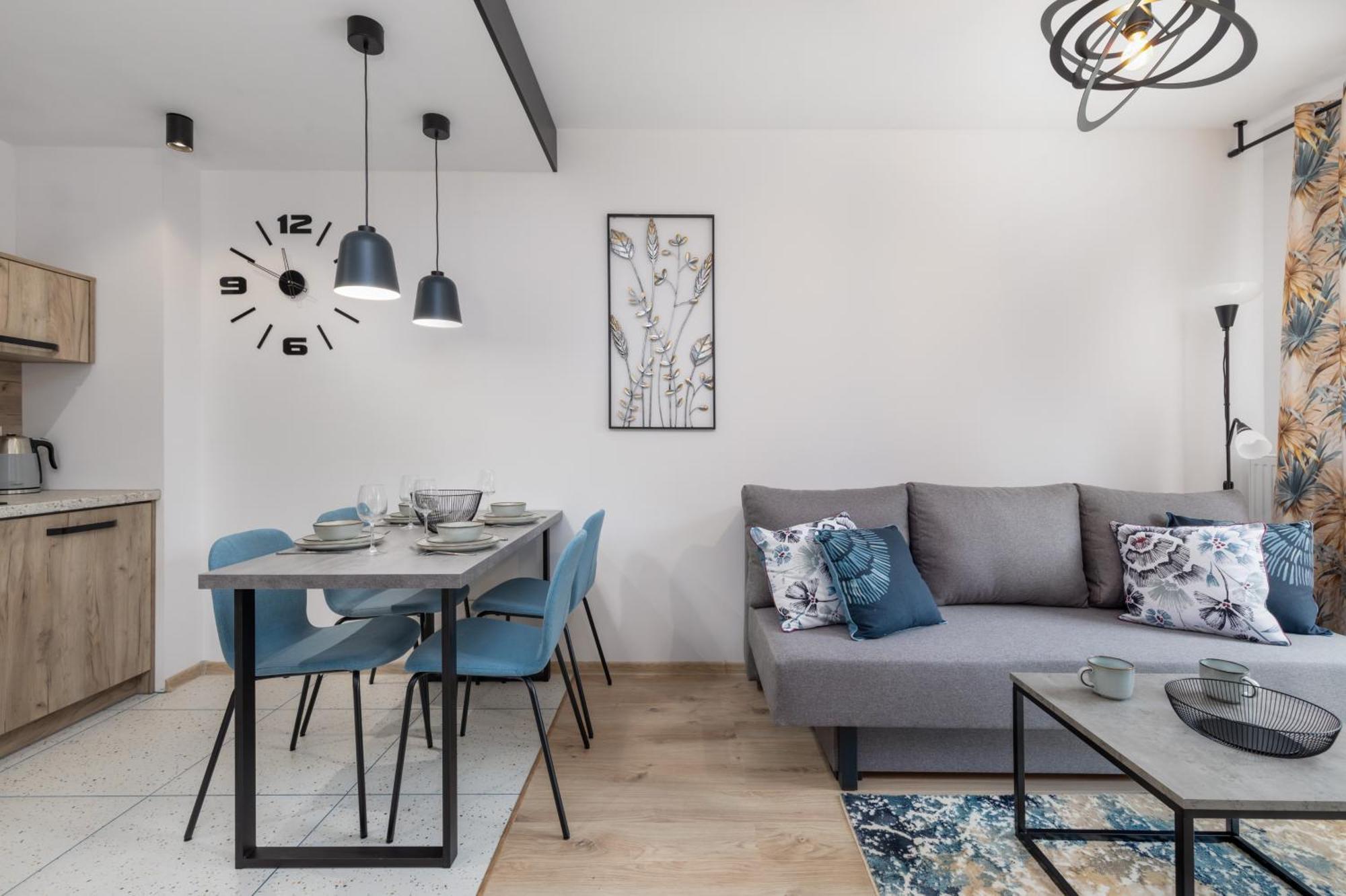 Port By Jantar Apartment *